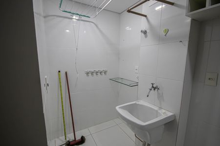 Apartamento à venda com 42m², 2 quartos e 1 vaga Apartamento à venda com 42m², 2 quartos e 1 vagaÁrea de Serviço