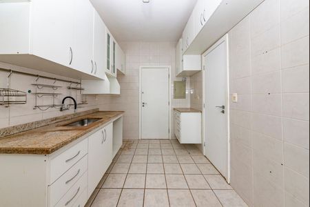 Apartamento para alugar com 110m², 3 quartos e 2 vagas Apartamento para alugar com 110m², 3 quartos e 2 vagasCozinha