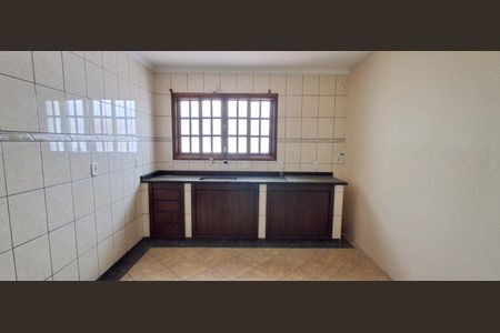 Casa para alugar com 212m², 2 quartos e 2 vagasCozinha