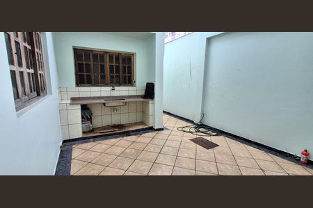 Casa para alugar com 212m², 2 quartos e 2 vagasÁrea de Serviço