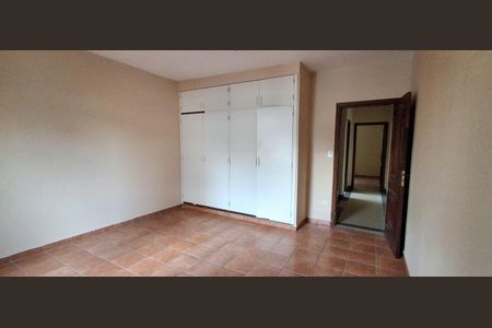 Casa para alugar com 212m², 2 quartos e 2 vagasQuarto 1