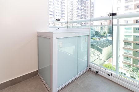 Apartamento para alugar com 42m², 1 quarto e 1 vaga Apartamento para alugar com 42m², 1 quarto e 1 vagaVaranda