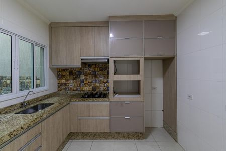 Casa para alugar com 78m², 2 quartos e 2 vagas Casa para alugar com 78m², 2 quartos e 2 vagasCozinha