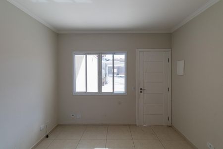 Casa para alugar com 78m², 2 quartos e 2 vagas Casa para alugar com 78m², 2 quartos e 2 vagasSala