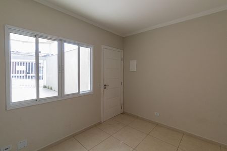Casa para alugar com 78m², 2 quartos e 2 vagas Casa para alugar com 78m², 2 quartos e 2 vagasSala