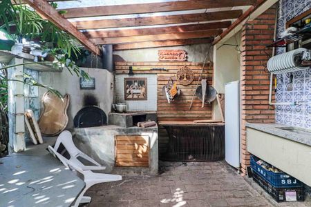 Casa para alugar com 400m², 3 quartos e 4 vagasSalão