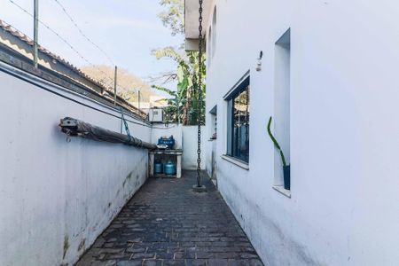 Casa para alugar com 400m², 3 quartos e 4 vagasÁrea de Serviço