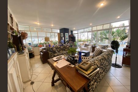 Apartamento à venda com 647m², 6 quartos e 3 vagasEscritório