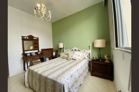 Apartamento à venda com 647m², 6 quartos e 3 vagasQuarto 2