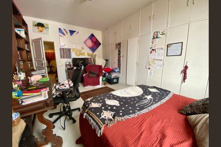 Apartamento à venda com 647m², 6 quartos e 3 vagasQuarto 1