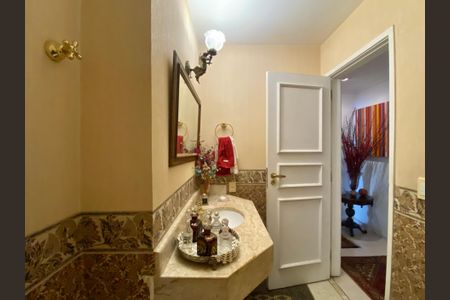 Apartamento à venda com 647m², 6 quartos e 3 vagasLavabo