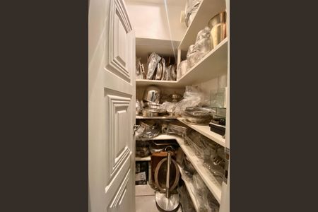 Apartamento à venda com 647m², 6 quartos e 3 vagasDespensa