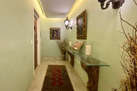 Apartamento à venda com 647m², 6 quartos e 3 vagasHall de entrada