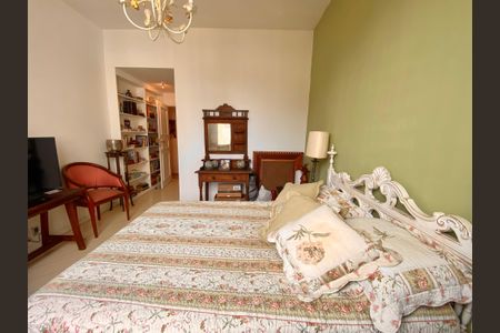 Apartamento à venda com 647m², 6 quartos e 3 vagasQuarto 2