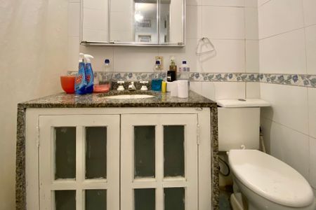 Apartamento à venda com 647m², 6 quartos e 3 vagasBanheiro de Serviço