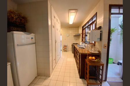 Apartamento à venda com 647m², 6 quartos e 3 vagasCozinha