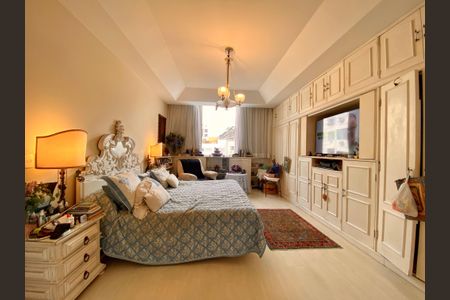 Apartamento à venda com 647m², 6 quartos e 3 vagasSuite