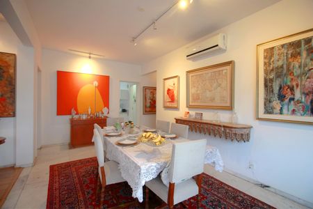 Apartamento à venda com 200m², 4 quartos e 2 vagasSala de Jantar