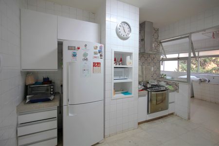 Apartamento à venda com 200m², 4 quartos e 2 vagasCozinha