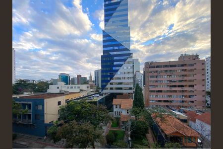 Apartamento à venda com 200m², 4 quartos e 2 vagasVista