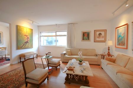 Apartamento à venda com 200m², 4 quartos e 2 vagasSala