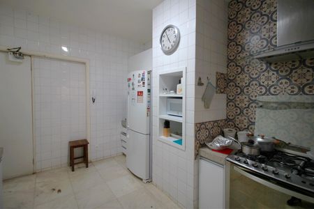 Apartamento à venda com 200m², 4 quartos e 2 vagasCozinha