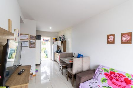 Casa à venda com 50m², 2 quartos e 4 vagas Casa à venda com 50m², 2 quartos e 4 vagasSala/Cozinha