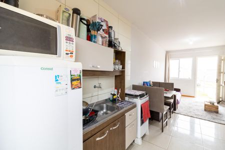 Casa à venda com 50m², 2 quartos e 4 vagas Casa à venda com 50m², 2 quartos e 4 vagasSala/Cozinha