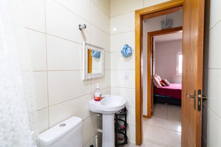 Casa à venda com 50m², 2 quartos e 4 vagas Casa à venda com 50m², 2 quartos e 4 vagasBanheiro