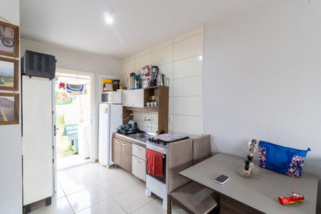 Casa à venda com 50m², 2 quartos e 4 vagas Casa à venda com 50m², 2 quartos e 4 vagasSala/Cozinha