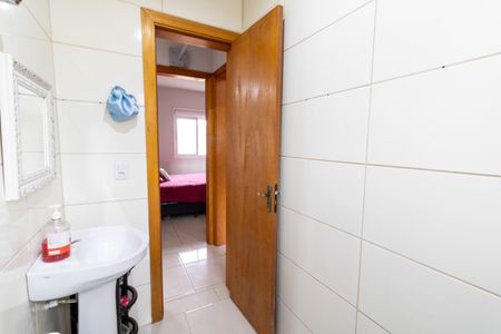 Casa à venda com 50m², 2 quartos e 4 vagas Casa à venda com 50m², 2 quartos e 4 vagasBanheiro