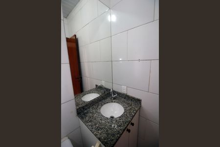 Casa para alugar com 70m², 2 quartos e sem vagaBanheiro