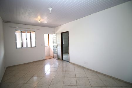 Casa para alugar com 70m², 2 quartos e sem vagaSala