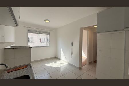 Apartamento à venda com 34m², 2 quartos e sem vaga Apartamento à venda com 34m², 2 quartos e sem vagaSala/Cozinha