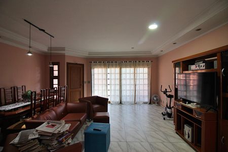 Casa para alugar com 280m², 4 quartos e 4 vagasSala