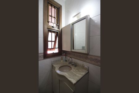 Casa para alugar com 280m², 4 quartos e 4 vagasBanheiro da Suíte 1