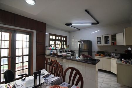 Casa para alugar com 280m², 4 quartos e 4 vagasCozinha