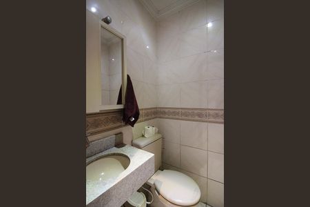 Casa para alugar com 280m², 4 quartos e 4 vagasLavabo