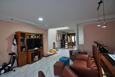 Casa para alugar com 280m², 4 quartos e 4 vagasSala