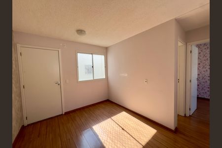 Sala de apartamento para alugar com 2 quartos, 37m² em Jardim Albertina, Guarulhos