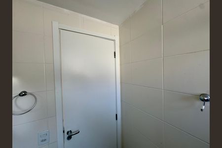 Apartamento para alugar com 37m², 2 quartos e 1 vaga Apartamento para alugar com 37m², 2 quartos e 1 vagaBanheiro social