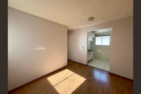 Sala de apartamento para alugar com 2 quartos, 37m² em Jardim Albertina, Guarulhos