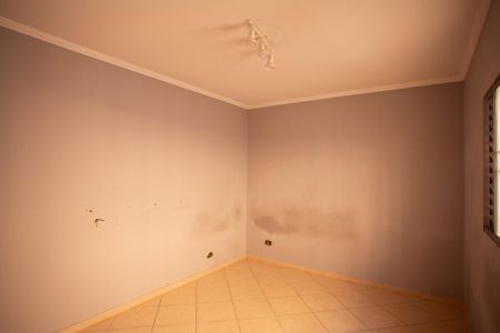 Casa à venda com 360m², 4 quartos e 4 vagas Casa à venda com 360m², 4 quartos e 4 vagasQuarto 1