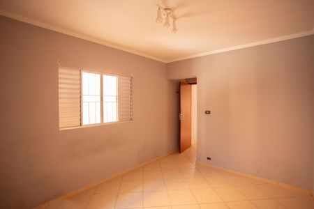 Casa à venda com 360m², 4 quartos e 4 vagas Casa à venda com 360m², 4 quartos e 4 vagasQuarto 1