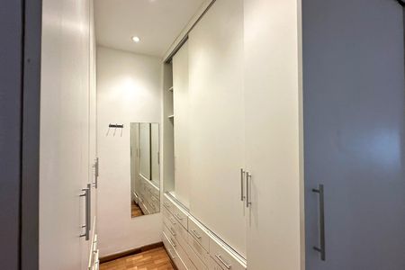Apartamento à venda com 267m², 4 quartos e 1 vagaSuíte