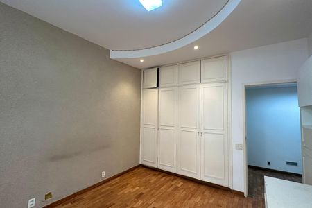 Apartamento à venda com 267m², 4 quartos e 1 vagaQuarto 3