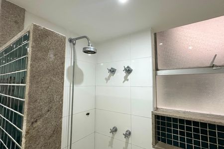 Apartamento à venda com 267m², 4 quartos e 1 vagaBanheiro da Suíte