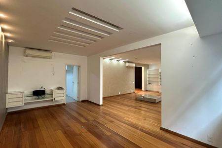 Apartamento à venda com 267m², 4 quartos e 1 vagaSala