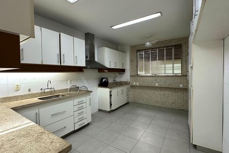 Apartamento à venda com 267m², 4 quartos e 1 vagaCozinha