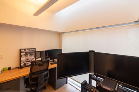 Apartamento à venda com 250m², 3 quartos e 2 vagasEscritório 1